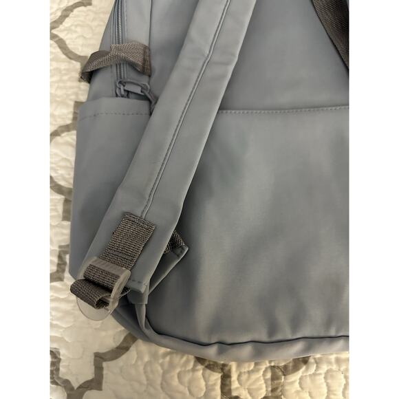 Cinnamoroll Sanrio Back Pack Book Bag Blue White Pre-loved Zipper Pockets - Picture 5 of 6